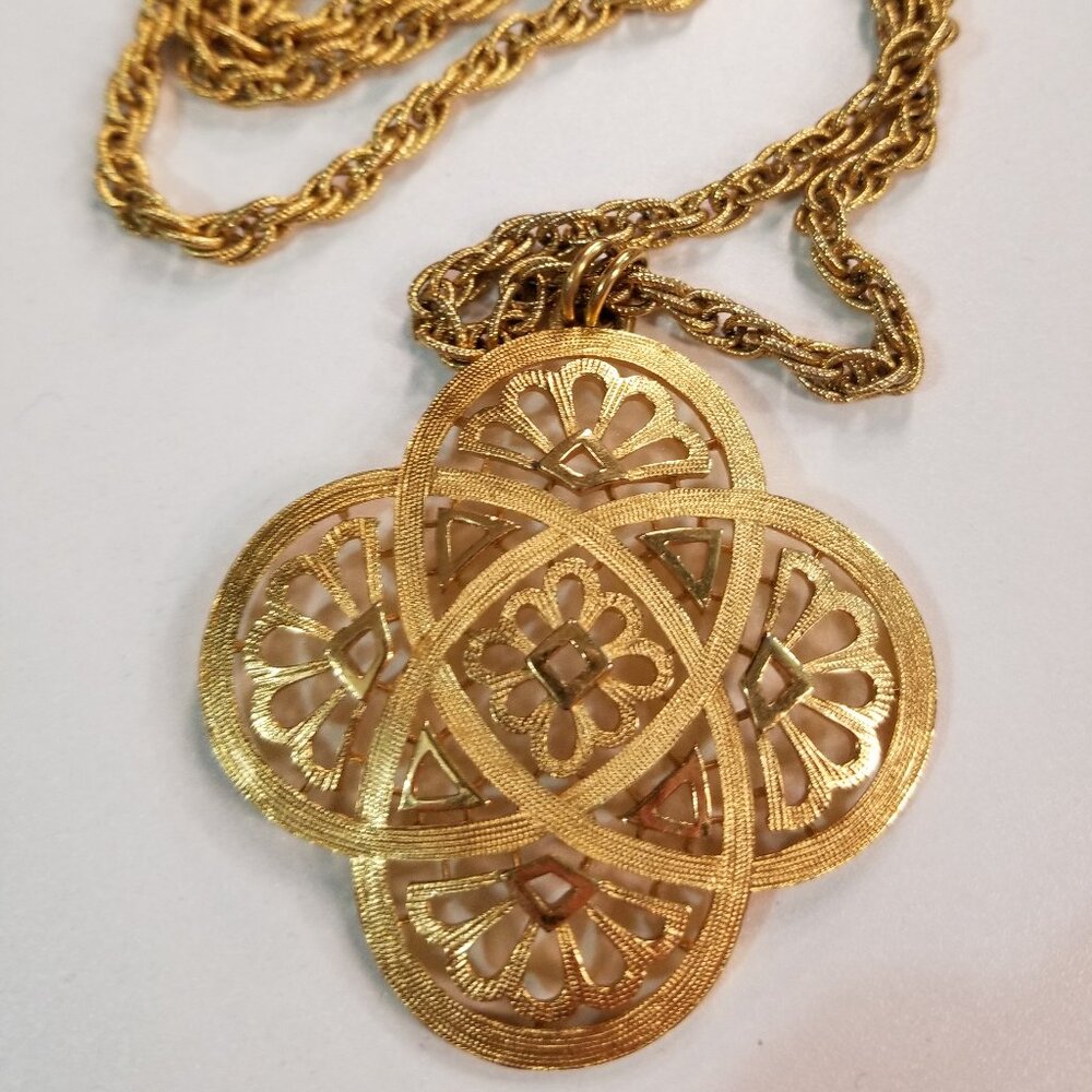 Vintage Trifari ("Trifanium") Gold Celtic Knot Medallion Necklace